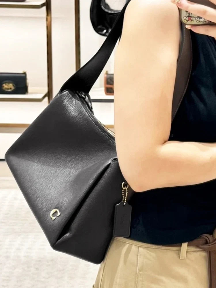 Lola Shoulder Bag